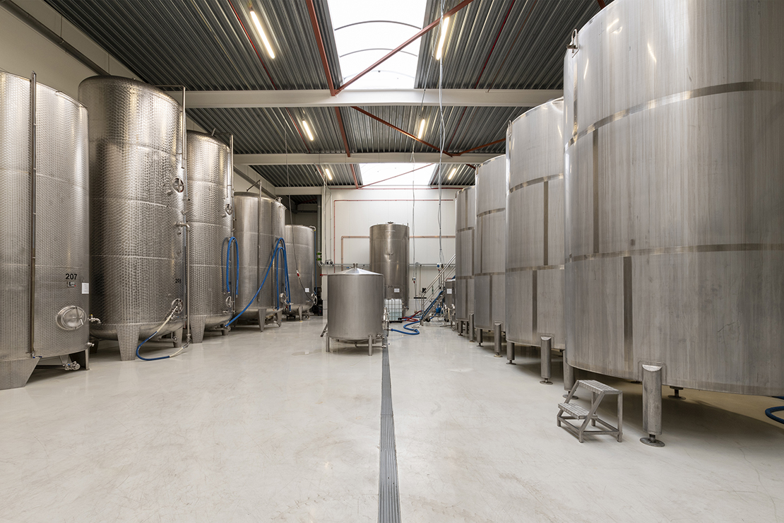 Bottling distillery